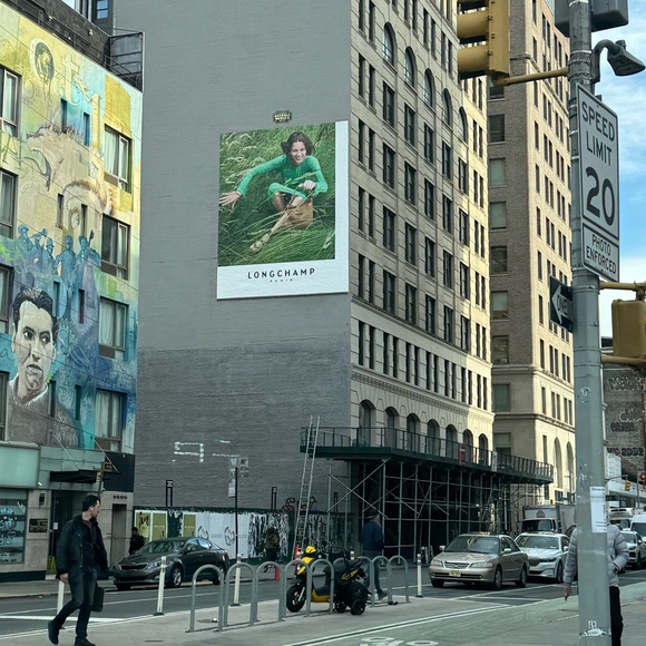 Join me live from NYC! Sharing yours & mine 💕🫶🏽💕 - Picture 12 of 14